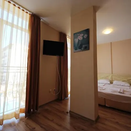Menada Dawn Park Слънчев бряг