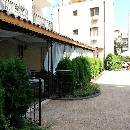 Menada Dawn Park